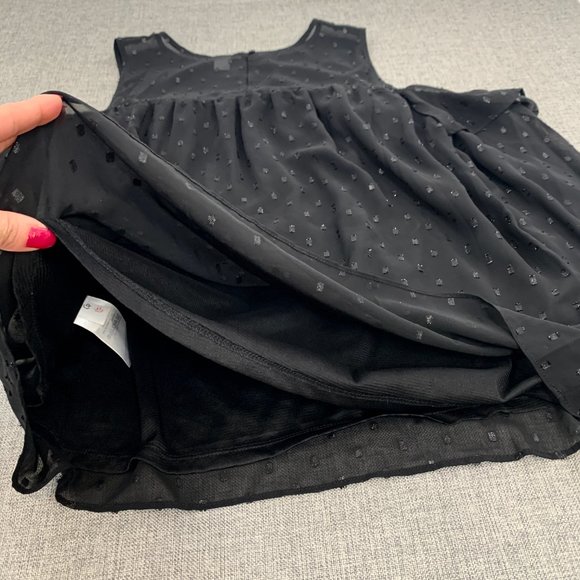 Old Navy Elegant Black Blouse Cold Shoulder Ruffled Round Neck Medium Lined - Picture 12 of 13